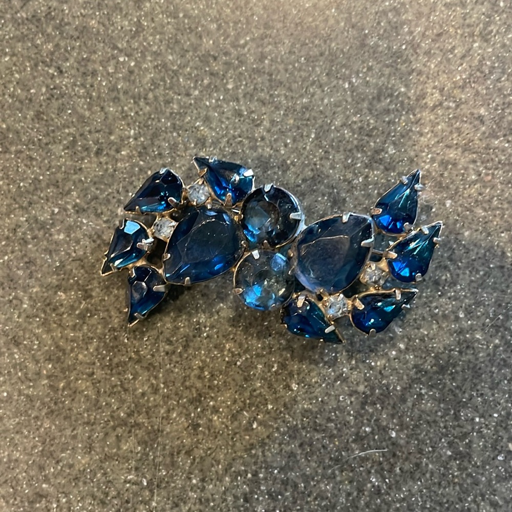 Vintage Blue Pear Rhinestone Wave Bar Geometric Brooch Silver tones